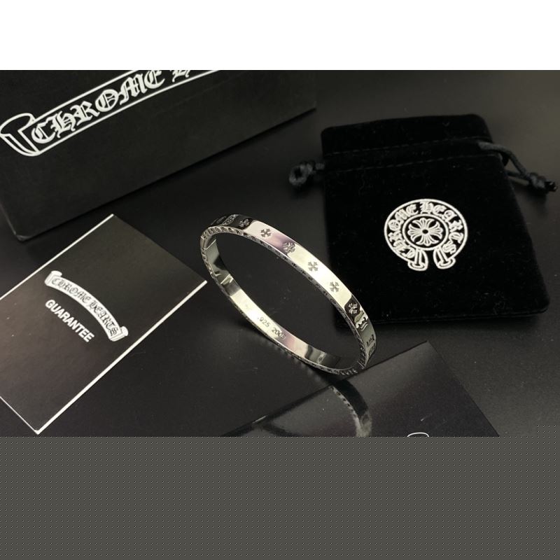 Ch**me He**ts bracelets